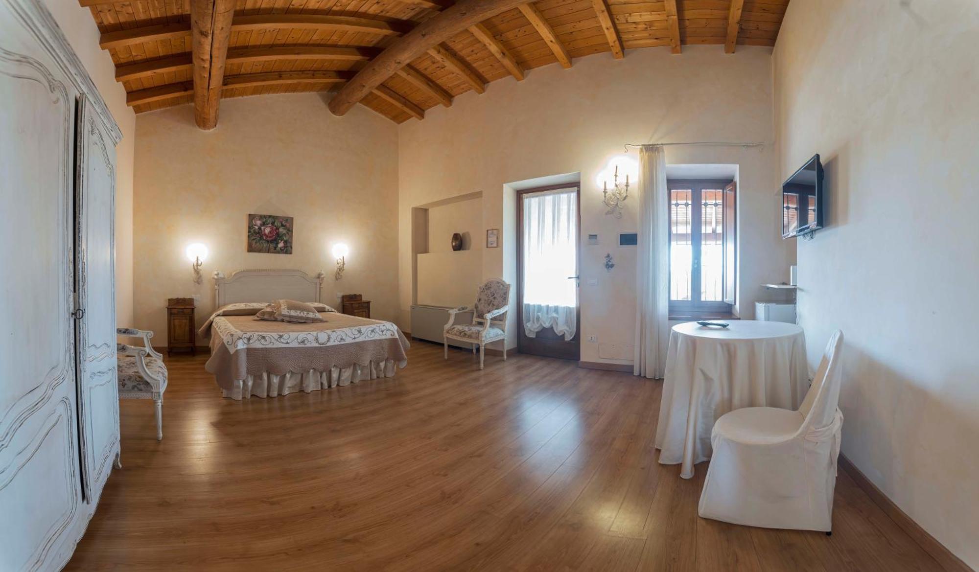 Fenil Conter Cottage & Suite Pozzolengo Quarto foto